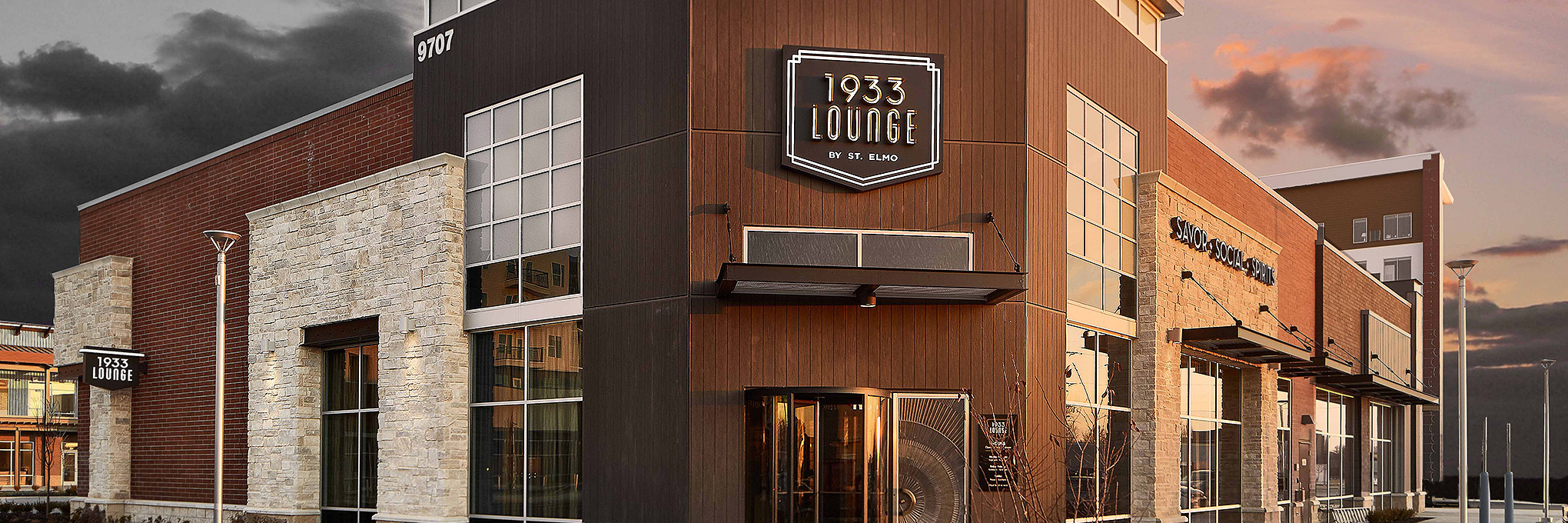 1933 Lounge exterior building