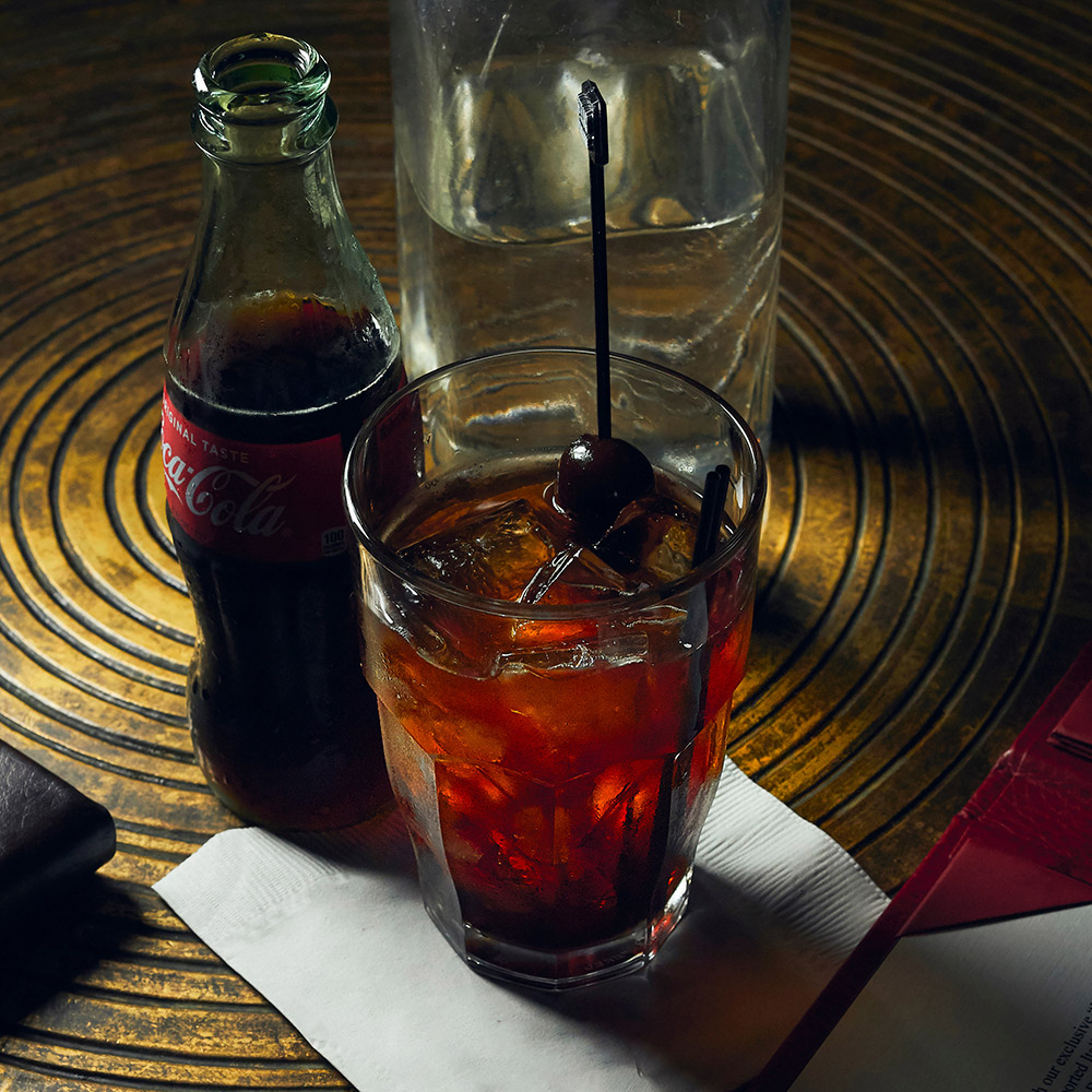 Elmo Cola at 1933 Lounge